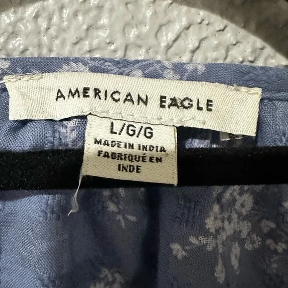American Eagle Blue Floral Flowy Peasant Top - Picture 4 of 4